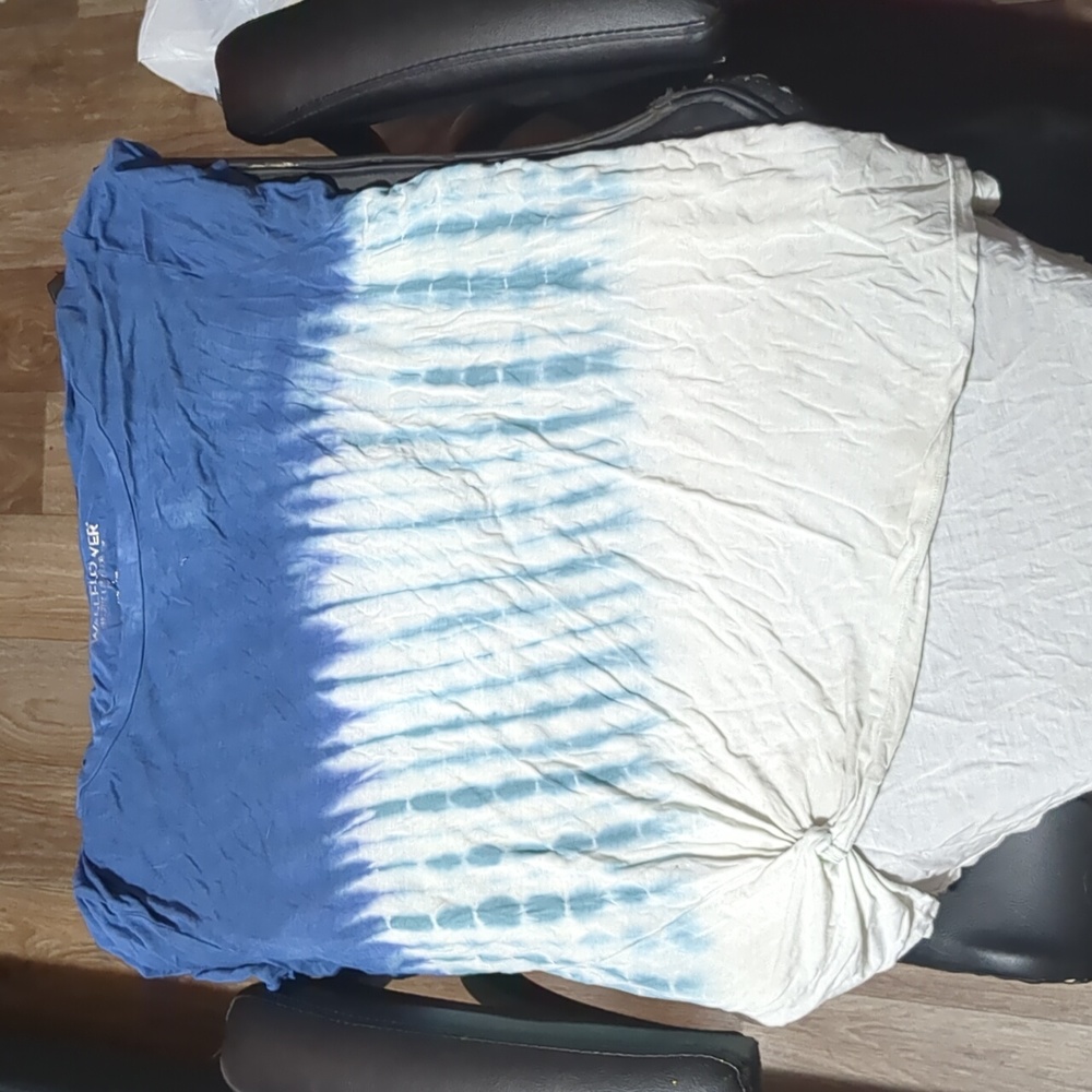 wallflower tie-dye blue and white 1X t-shirt
